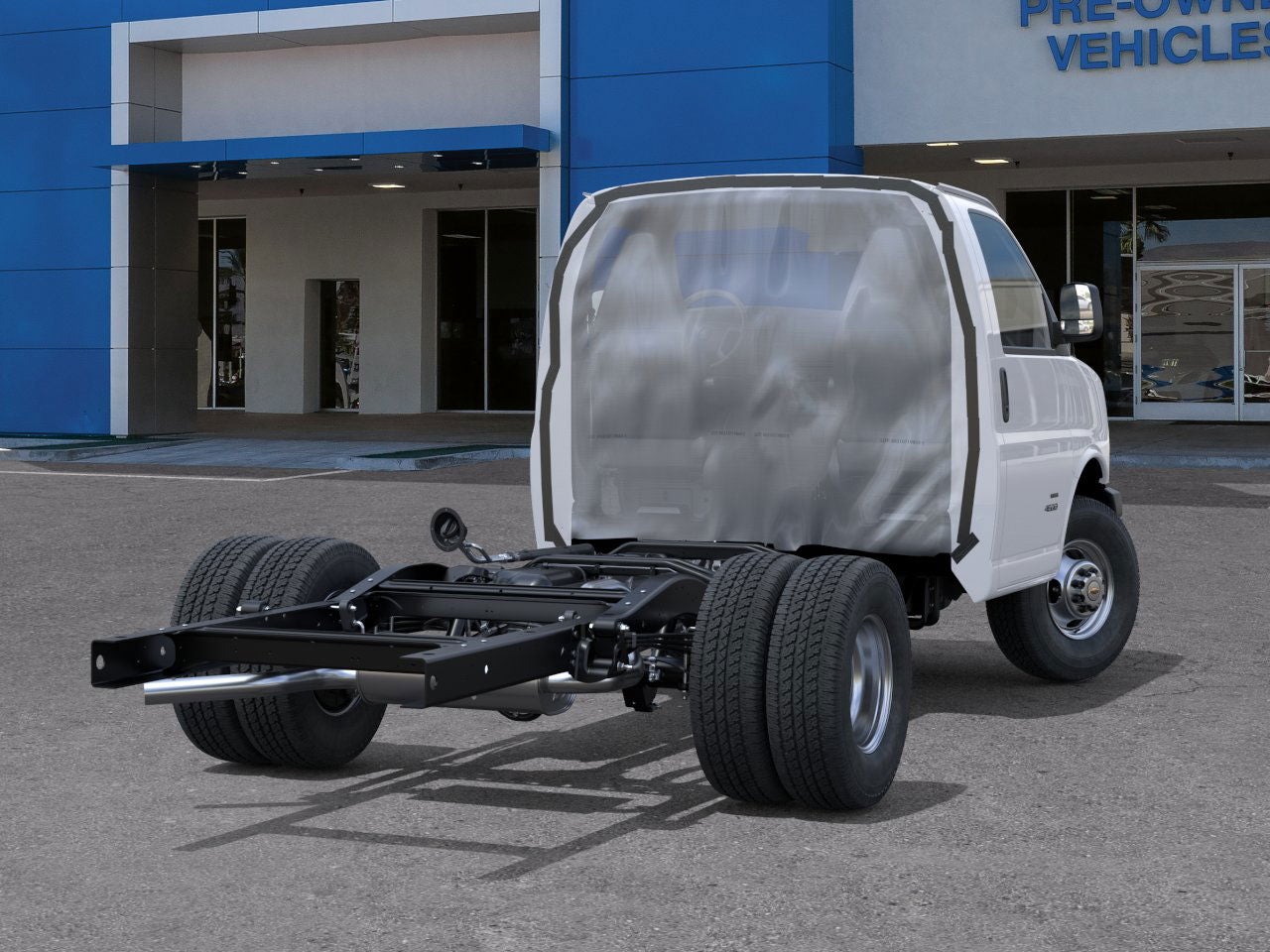 2025 Chevrolet Express Cutaway 3500 1WT