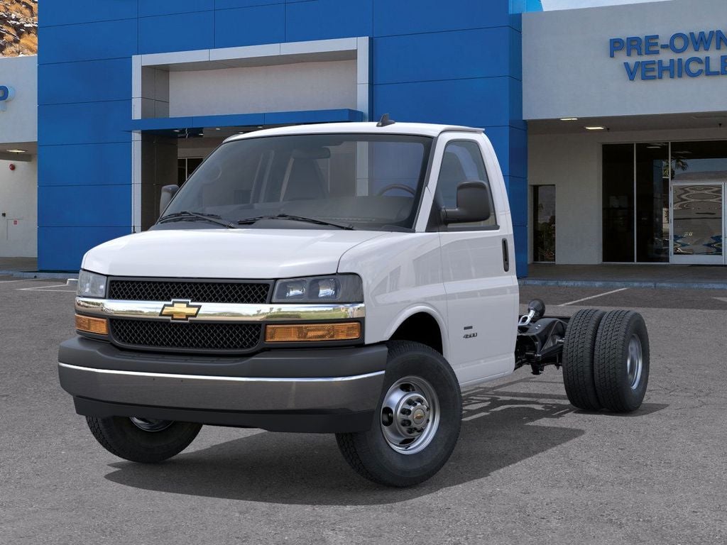 2025 Chevrolet Express Cutaway 3500 1WT