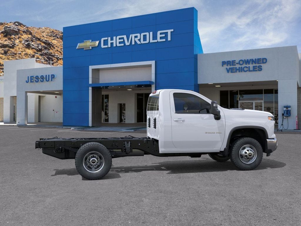 2025 Chevrolet Silverado 3500 HD Chassis Cab Work Truck