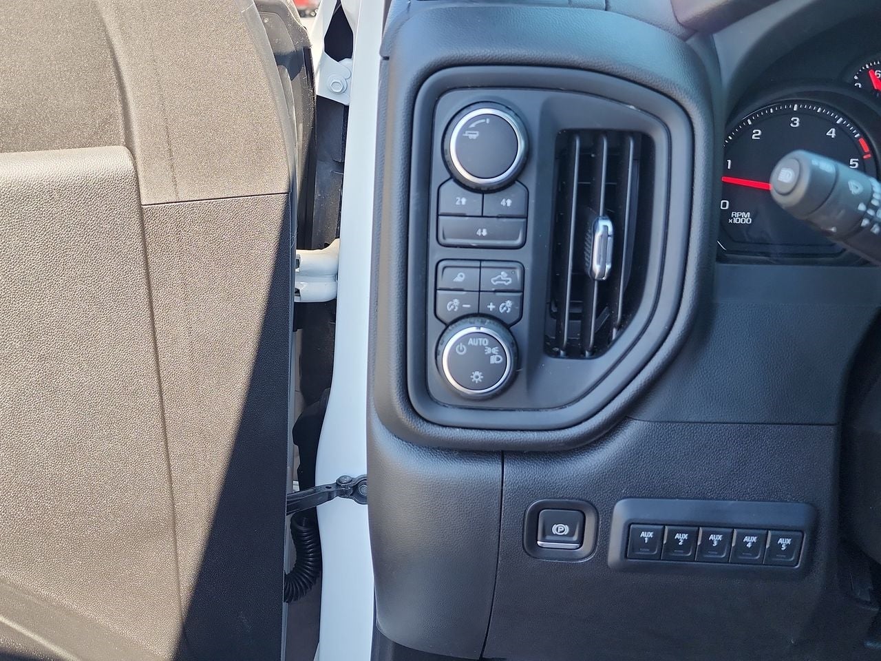 2024 Chevrolet Silverado 3500 HD Chassis Cab Work Truck