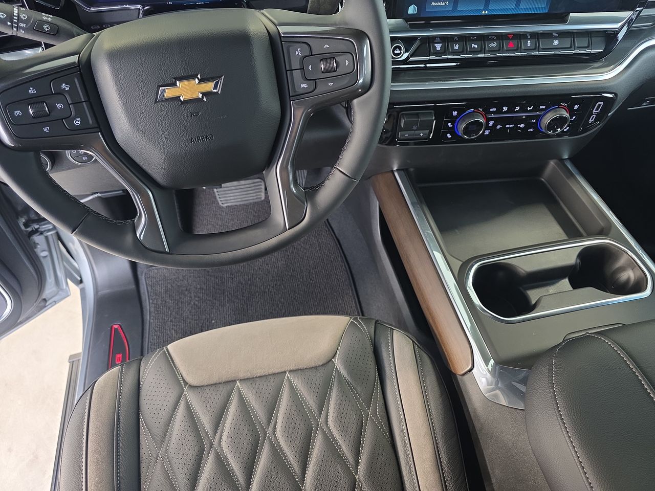 2026 Chevrolet Silverado 3500 HD High Country DRW