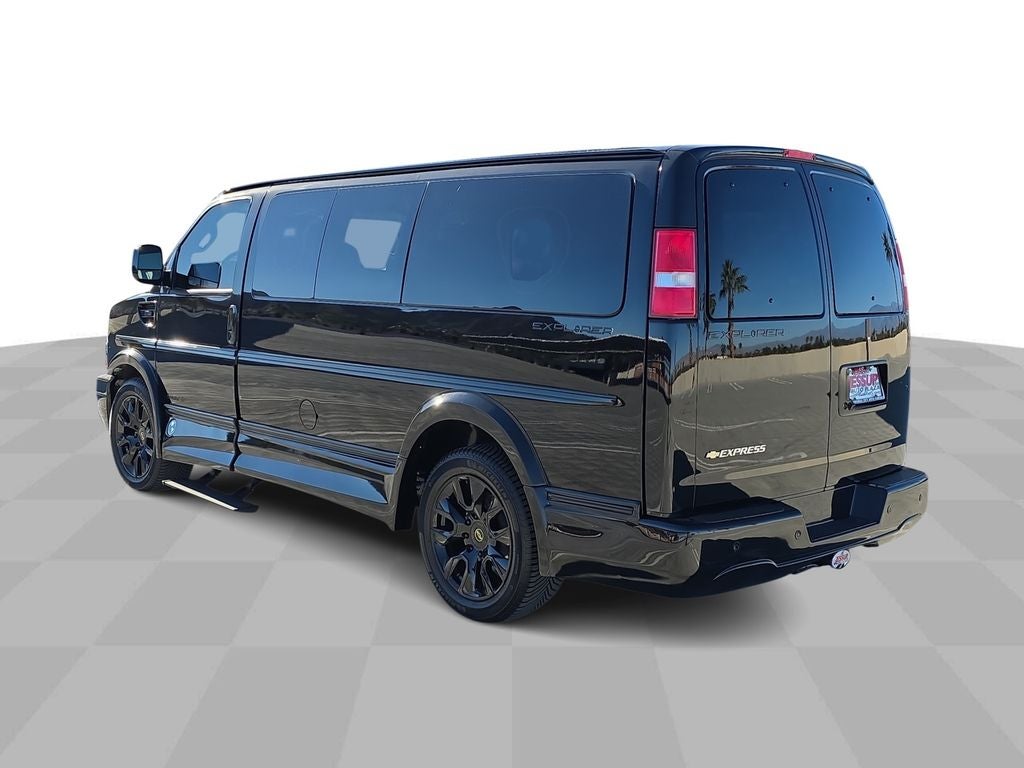 2025 Chevrolet Express Cargo 2500 WT