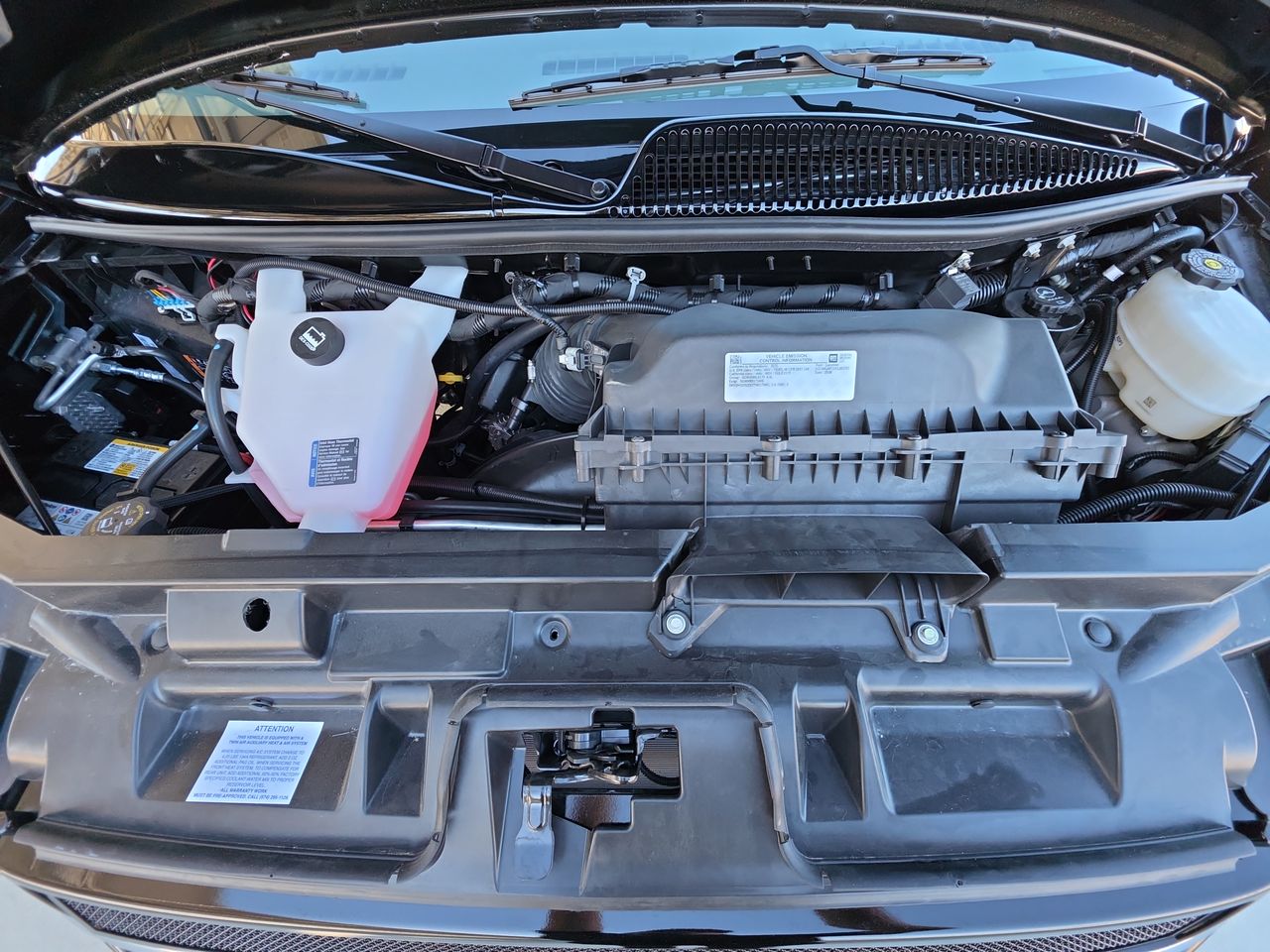 2025 Chevrolet Express Cargo 2500 WT