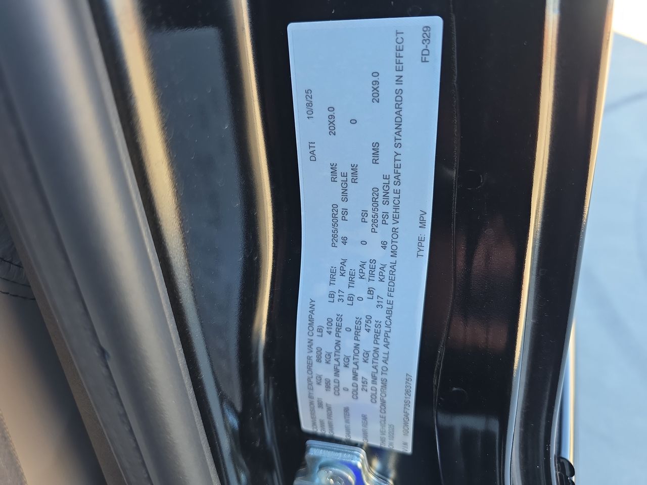 2025 Chevrolet Express Cargo 2500 WT