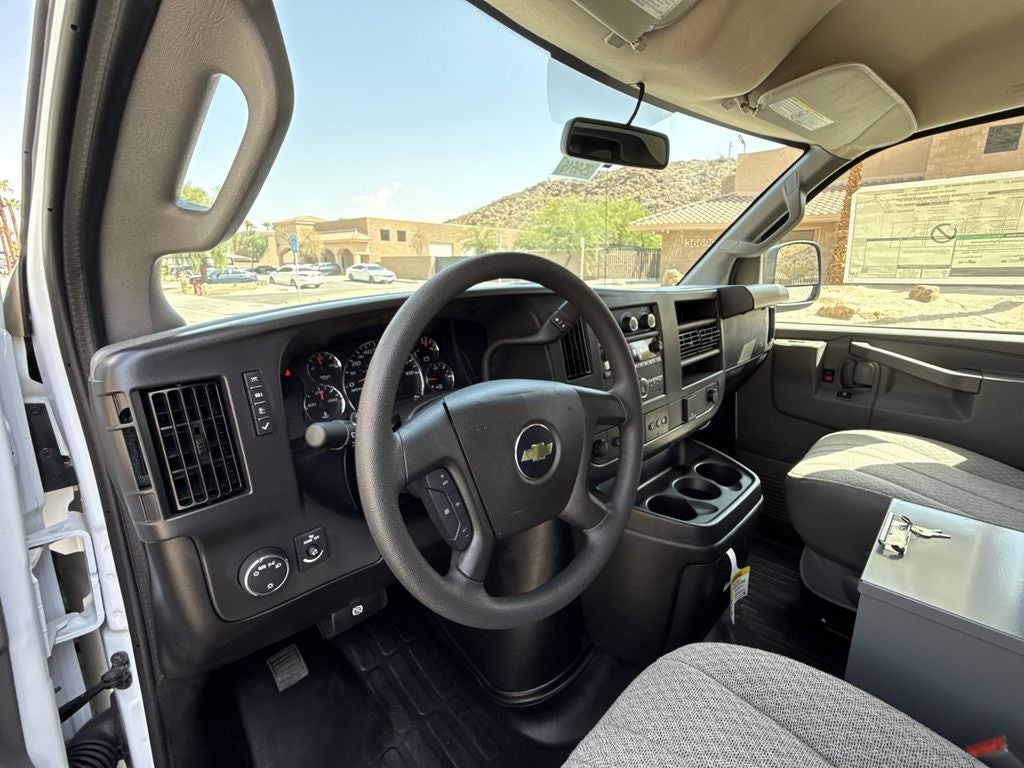 2025 Chevrolet Express Cargo 2500 WT