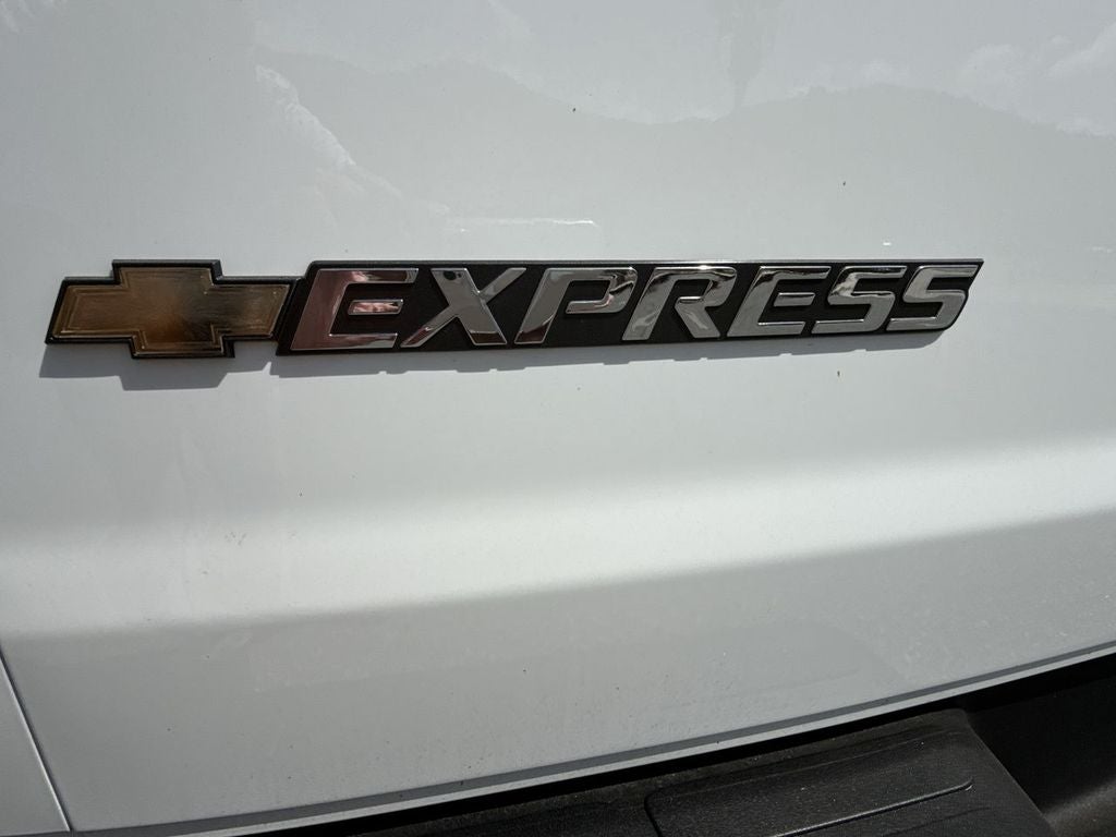 2025 Chevrolet Express Cargo 2500 WT