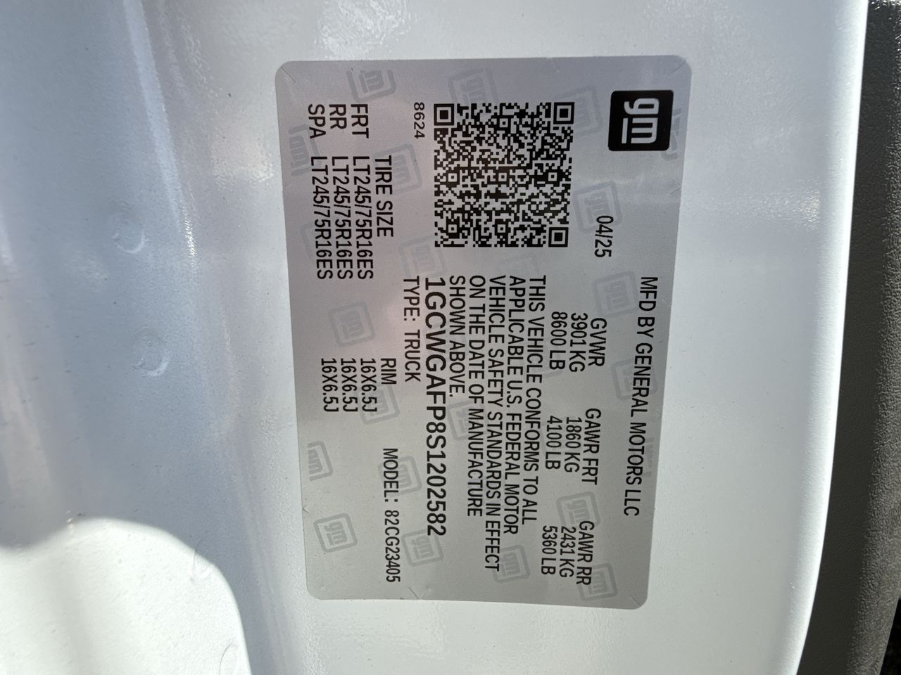 2025 Chevrolet Express Cargo 2500 WT