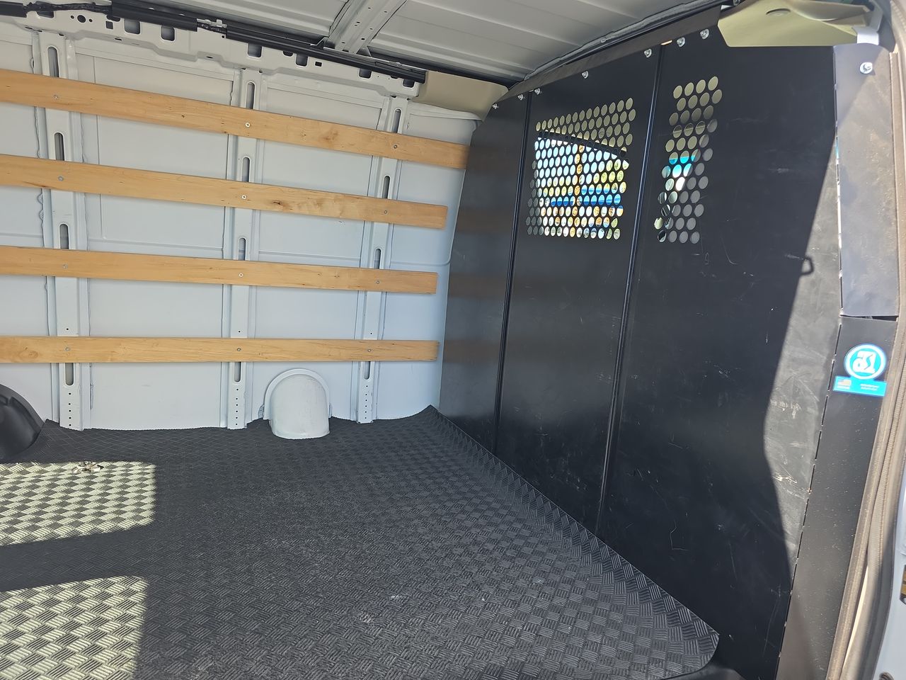 2024 Chevrolet Express Cargo 2500 WT