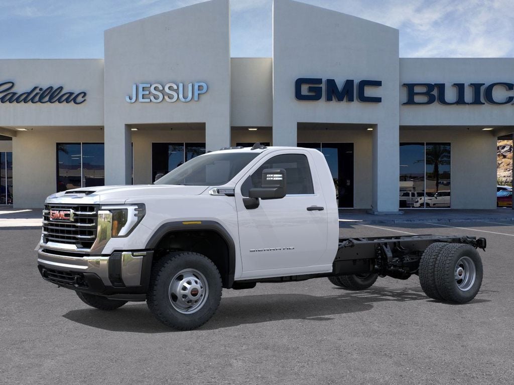 2025 GMC Sierra 3500 HD Chassis Cab Pro