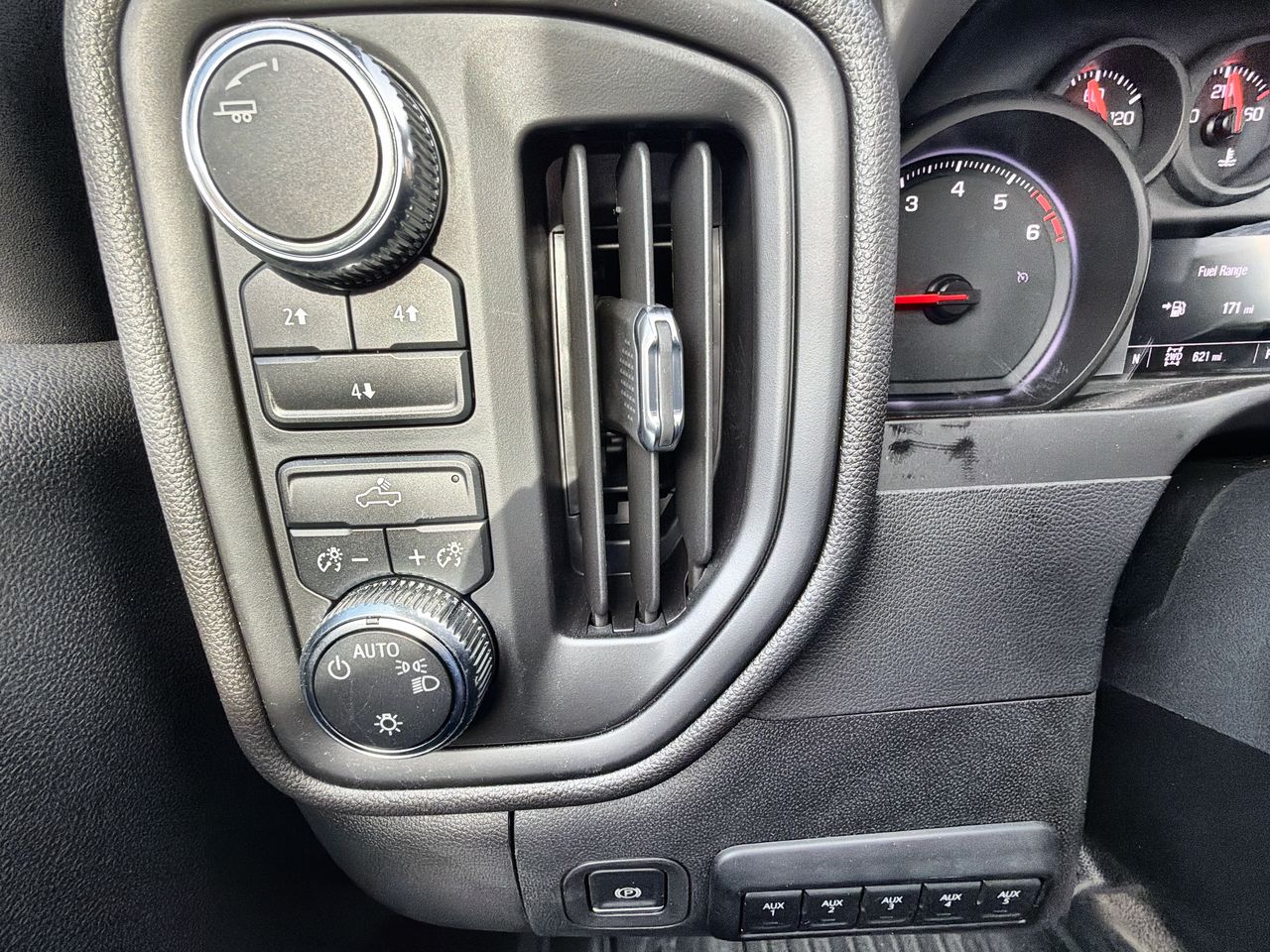 2025 GMC Sierra 3500 HD Chassis Cab Pro