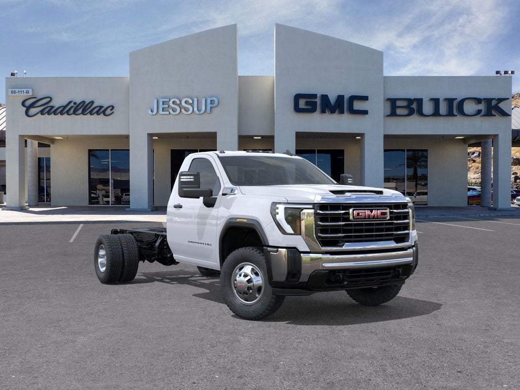 2026 GMC Sierra 3500 HD Chassis Cab Pro