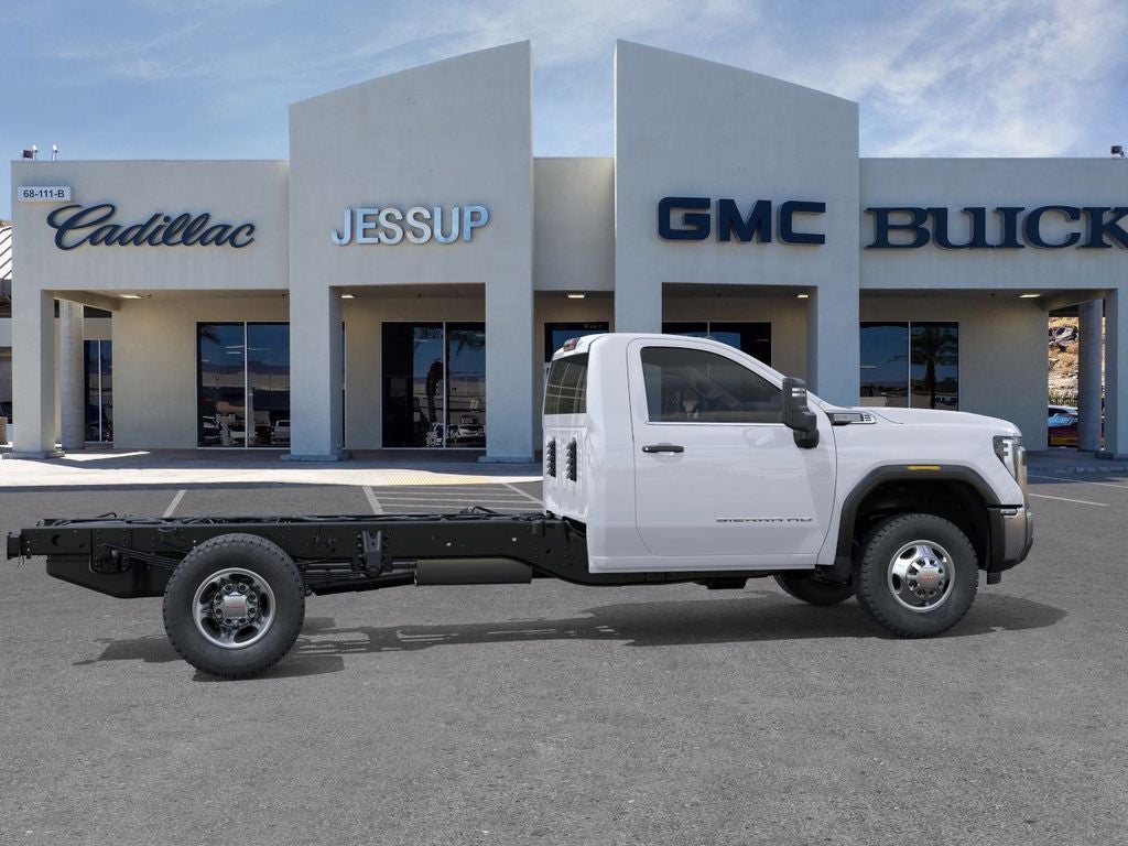 2026 GMC Sierra 3500 HD Chassis Cab Pro