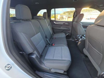 2025 GMC Acadia Elevation