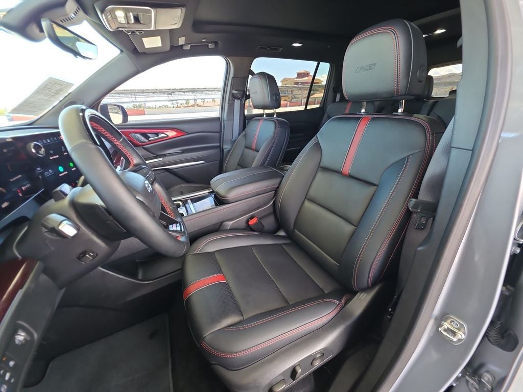 2025 Chevrolet Traverse RS