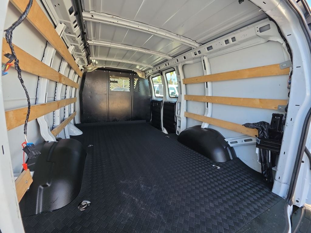 2023 GMC Savana Cargo 2500 Work Van