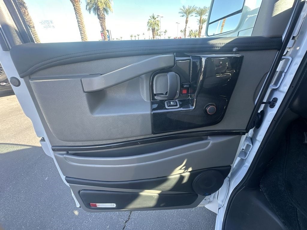 2024 GMC Savana Cargo 2500 Work Van