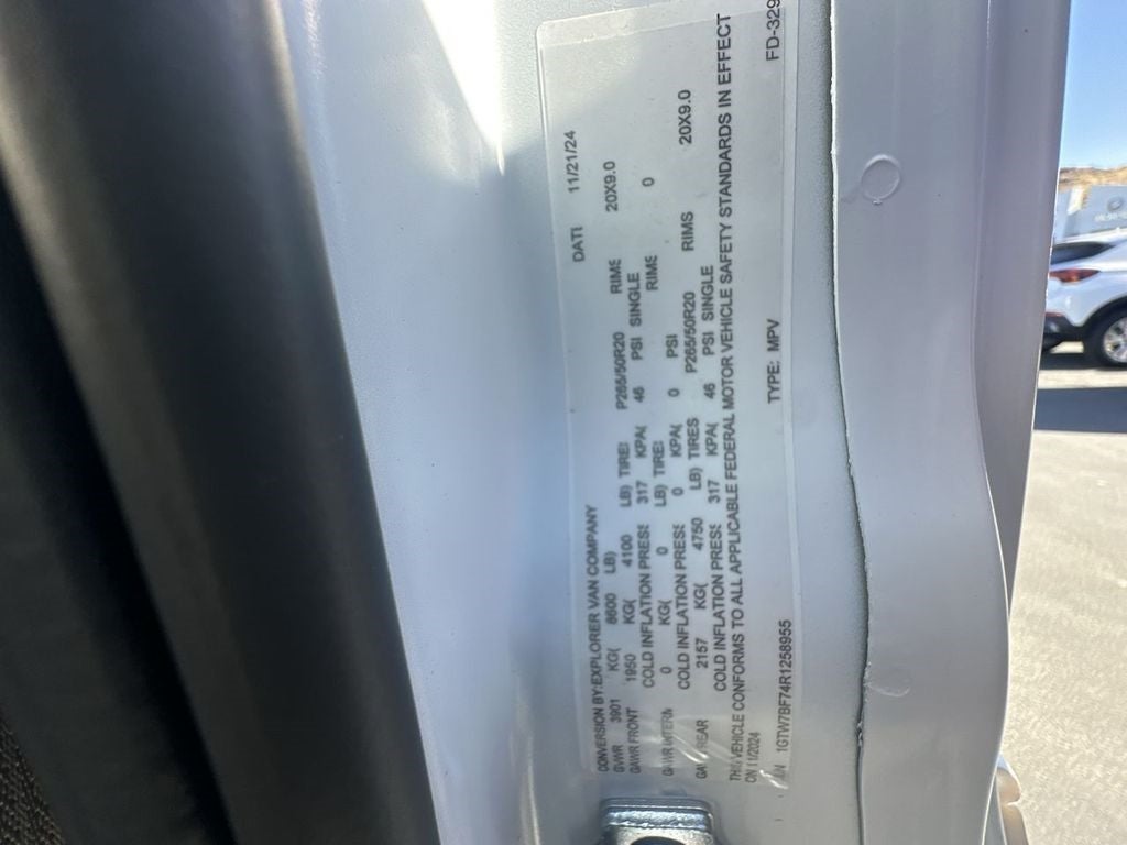 2024 GMC Savana Cargo 2500 Work Van