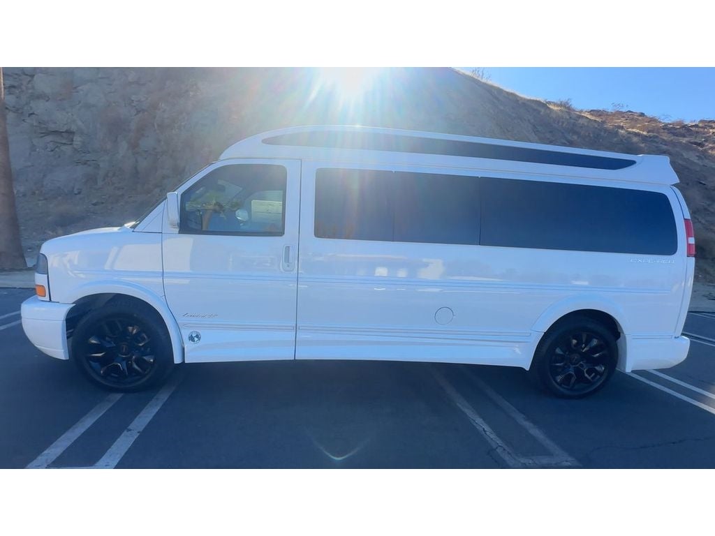 2024 GMC Savana Cargo 2500 Work Van