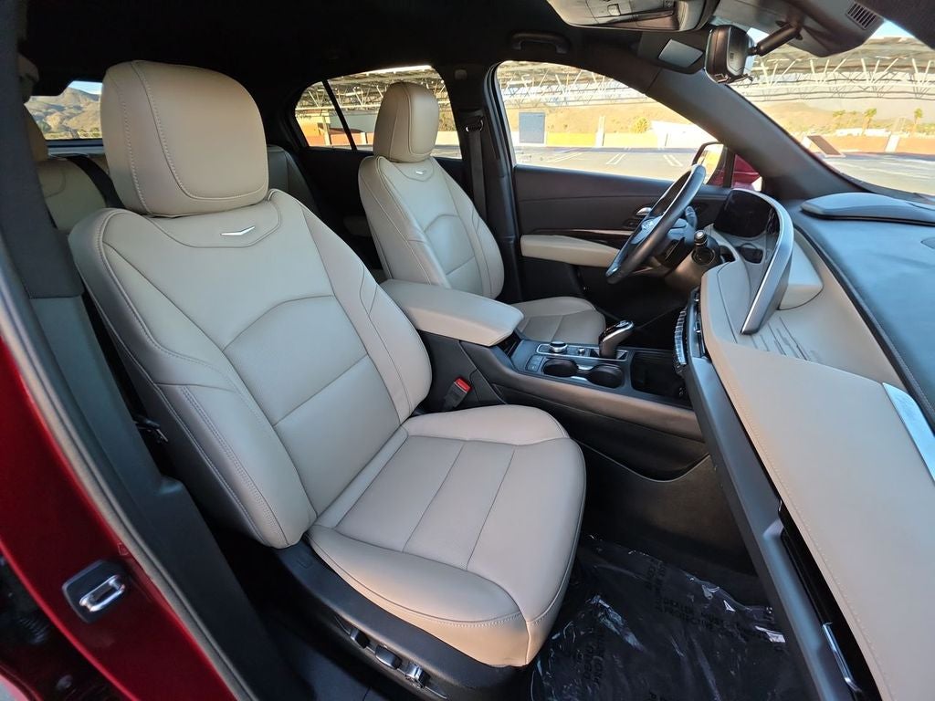 2024 Cadillac XT4 Premium Luxury