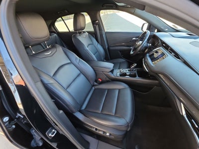 2023 Cadillac XT4 Sport