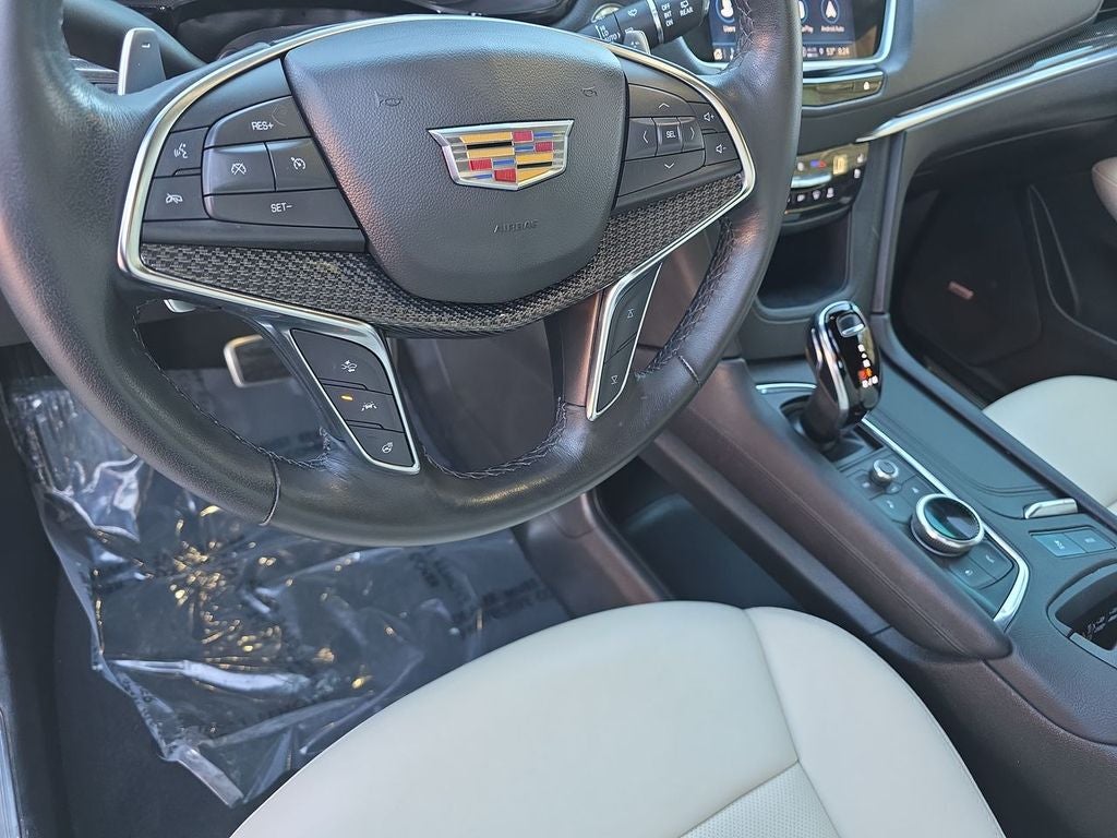 2023 Cadillac XT5 Sport