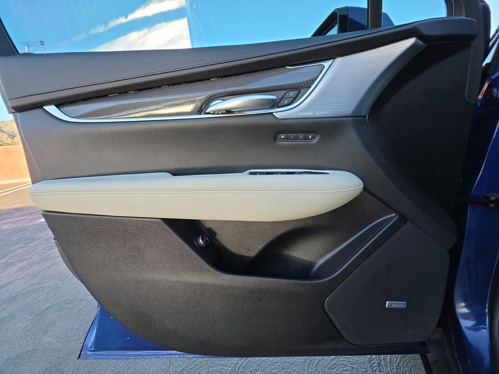 2023 Cadillac XT5 Sport