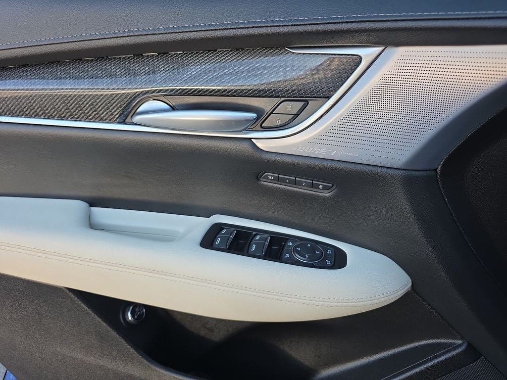 2023 Cadillac XT5 Sport