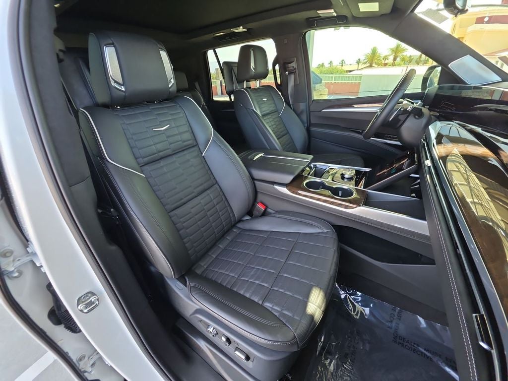 2025 Cadillac Escalade Sport Platinum