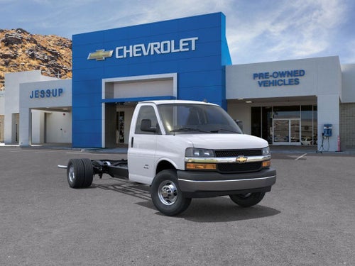 2025 Chevrolet Express Cutaway 3500 1WT
