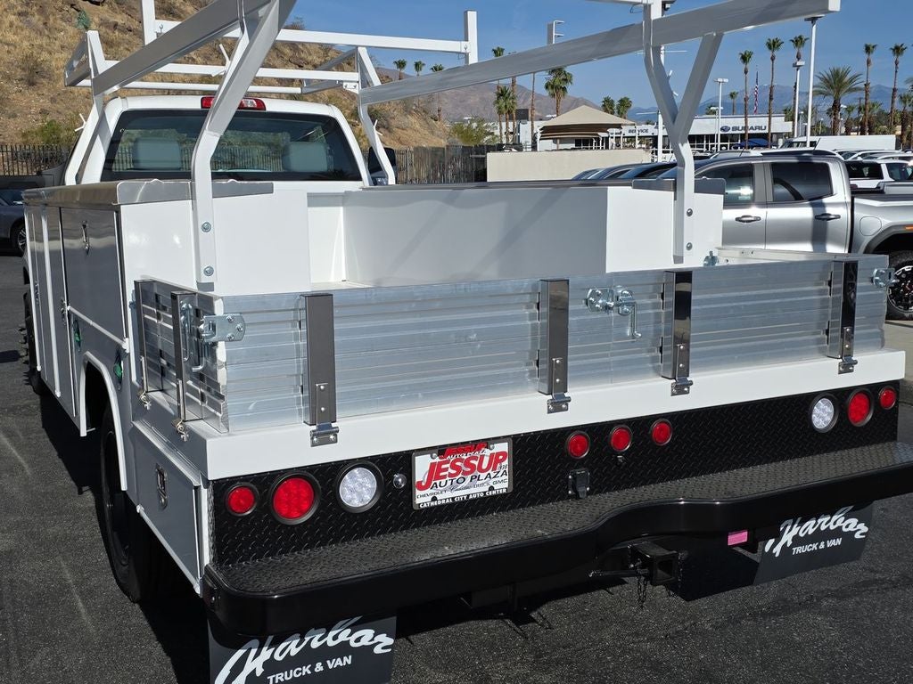 2024 Chevrolet Silverado 5500 HD Work Truck