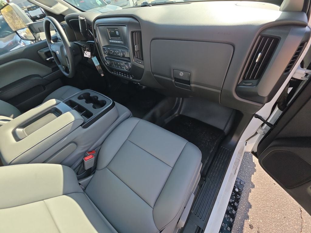 2024 Chevrolet Silverado 5500 HD Work Truck