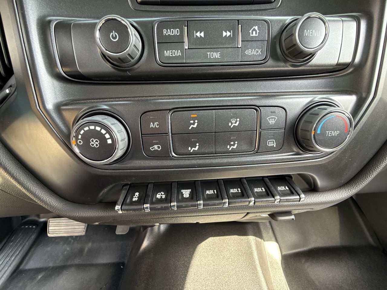 2024 Chevrolet Silverado 5500 HD Work Truck