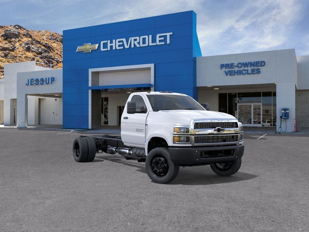 2025 Chevrolet Silverado 4500 HD Work Truck