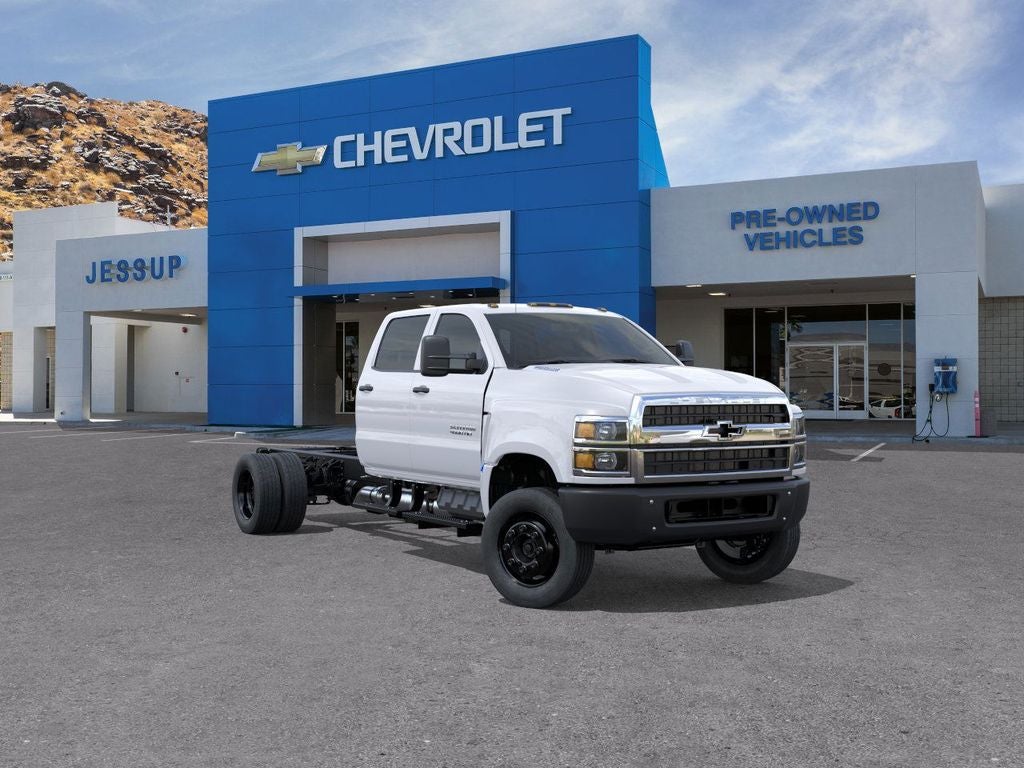 2025 Chevrolet Silverado 4500 HD Work Truck