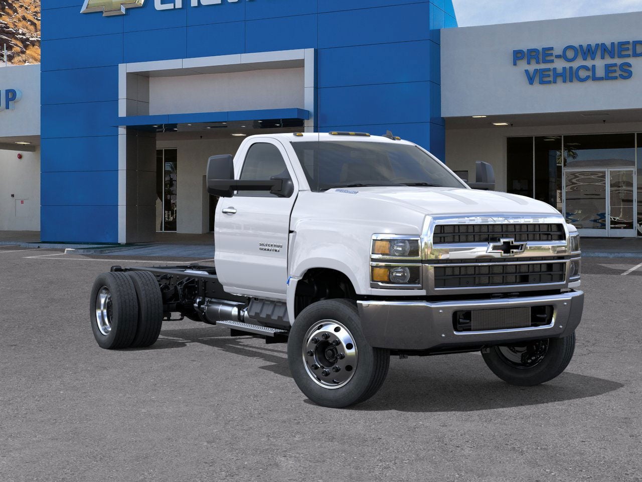 2025 Chevrolet Silverado 6500 HD Work Truck