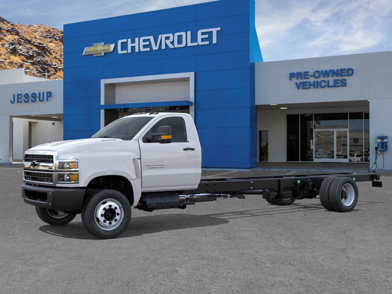 2025 Chevrolet Silverado 6500 HD Work Truck