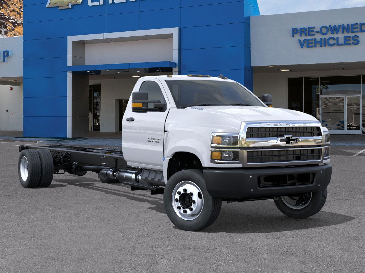 2025 Chevrolet Silverado 6500 HD Work Truck