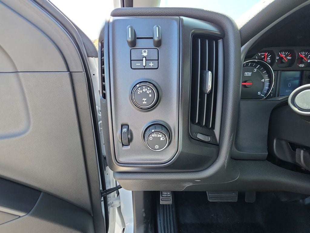 2024 Chevrolet Silverado 5500 HD Work Truck