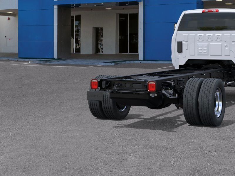2025 Chevrolet Silverado 5500 HD Work Truck