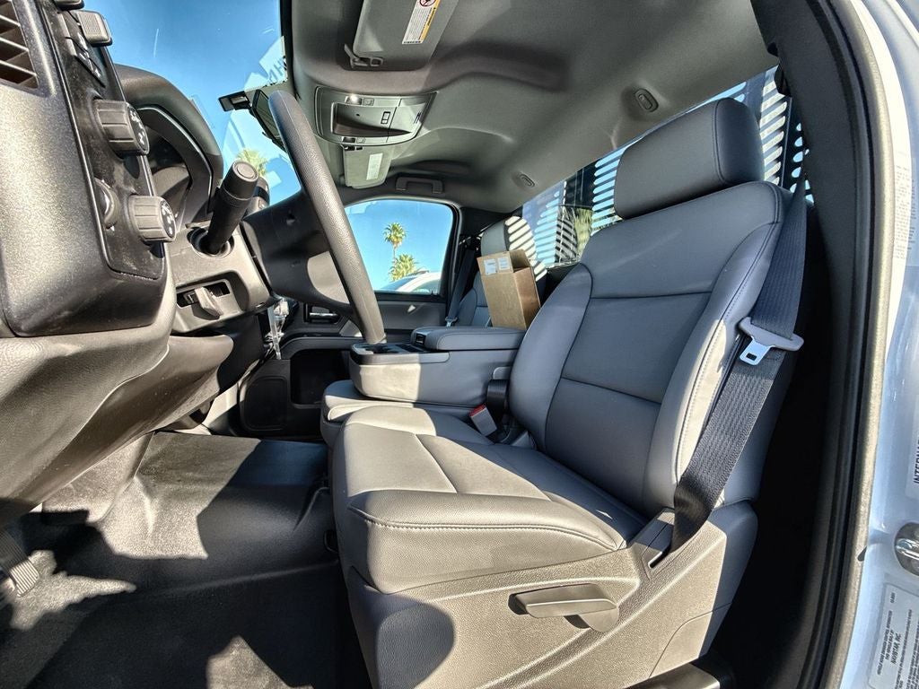 2024 Chevrolet Silverado 5500 HD Work Truck