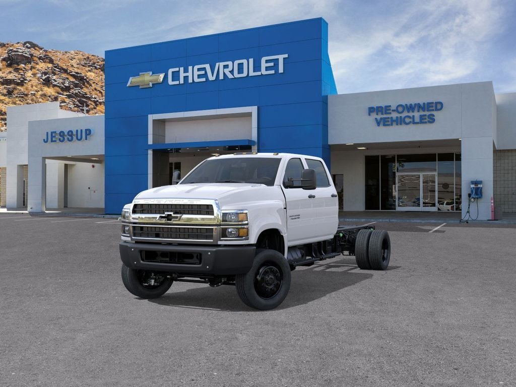 2025 Chevrolet Silverado 4500 HD Work Truck