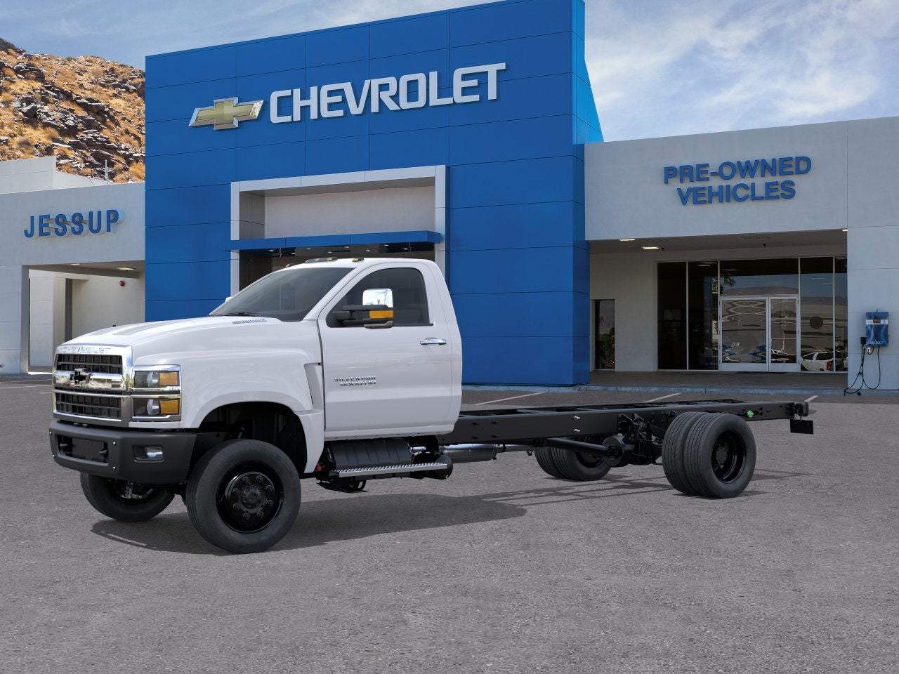 2025 Chevrolet Silverado 5500 HD Work Truck