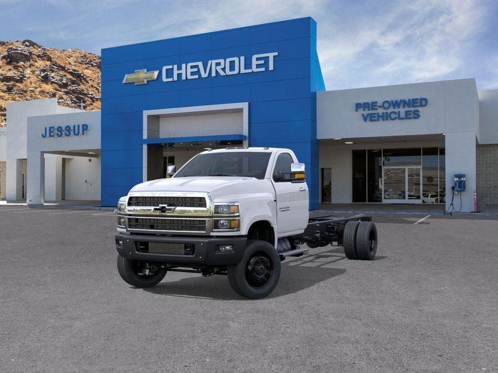 2025 Chevrolet Silverado 5500 HD Work Truck