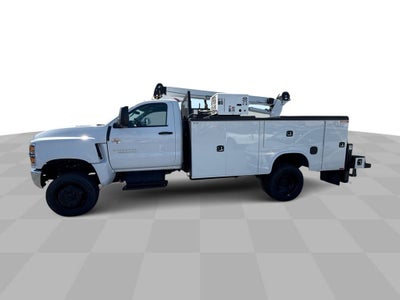 2024 Chevrolet Silverado 6500 HD Work Truck
