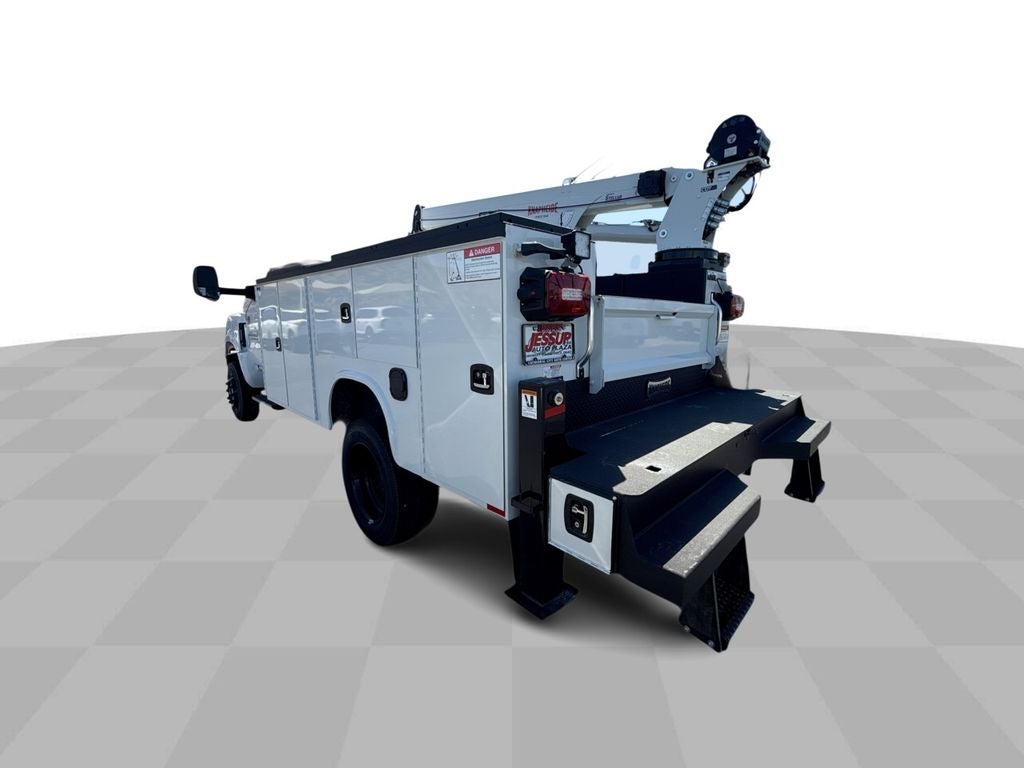 2024 Chevrolet Silverado 6500 HD Work Truck