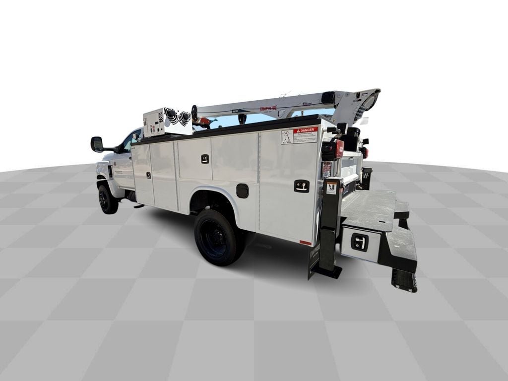 2024 Chevrolet Silverado 6500 HD Work Truck