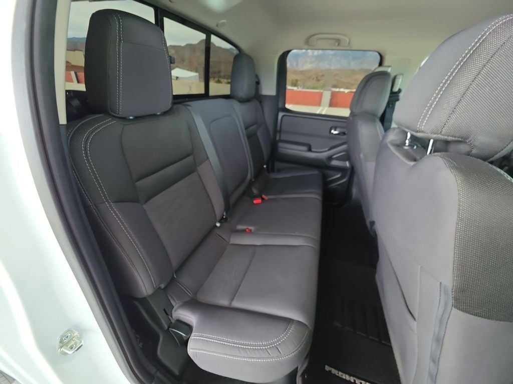 2024 Nissan Frontier Crew Cab Long Bed SV 4x2