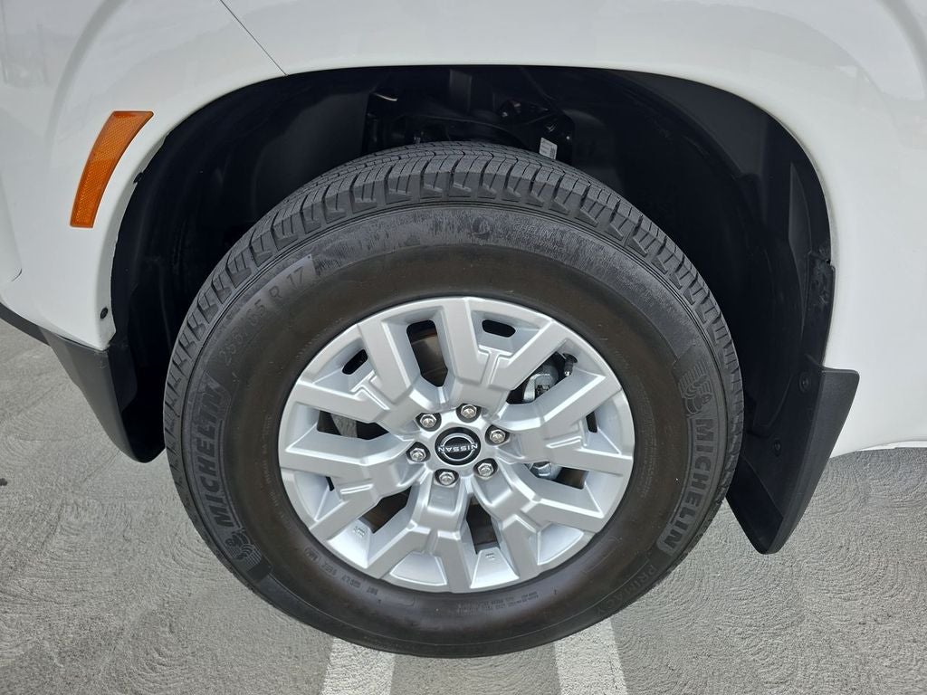 2024 Nissan Frontier Crew Cab Long Bed SV 4x2