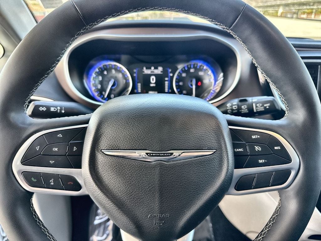 2024 Chrysler Voyager LX