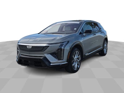 2025 Cadillac OPTIQ Luxury 2